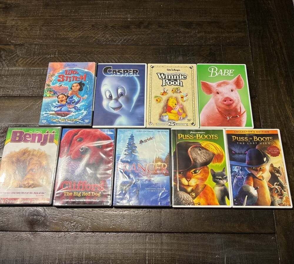 Universal Studios Lot Of 8 Family Movie DVDs Babe Winnie The Pooh Casper